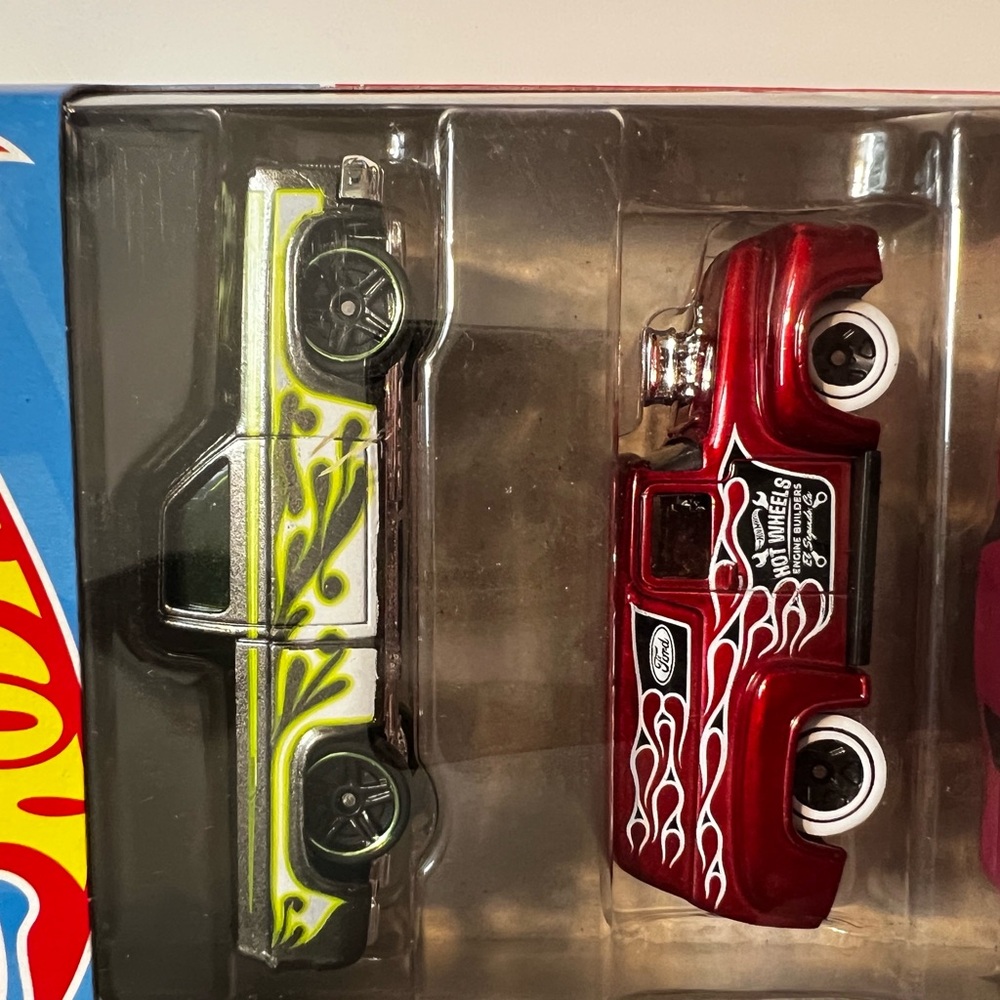 HW Flames Die-Cast Cars Set - Picture 6 of 8